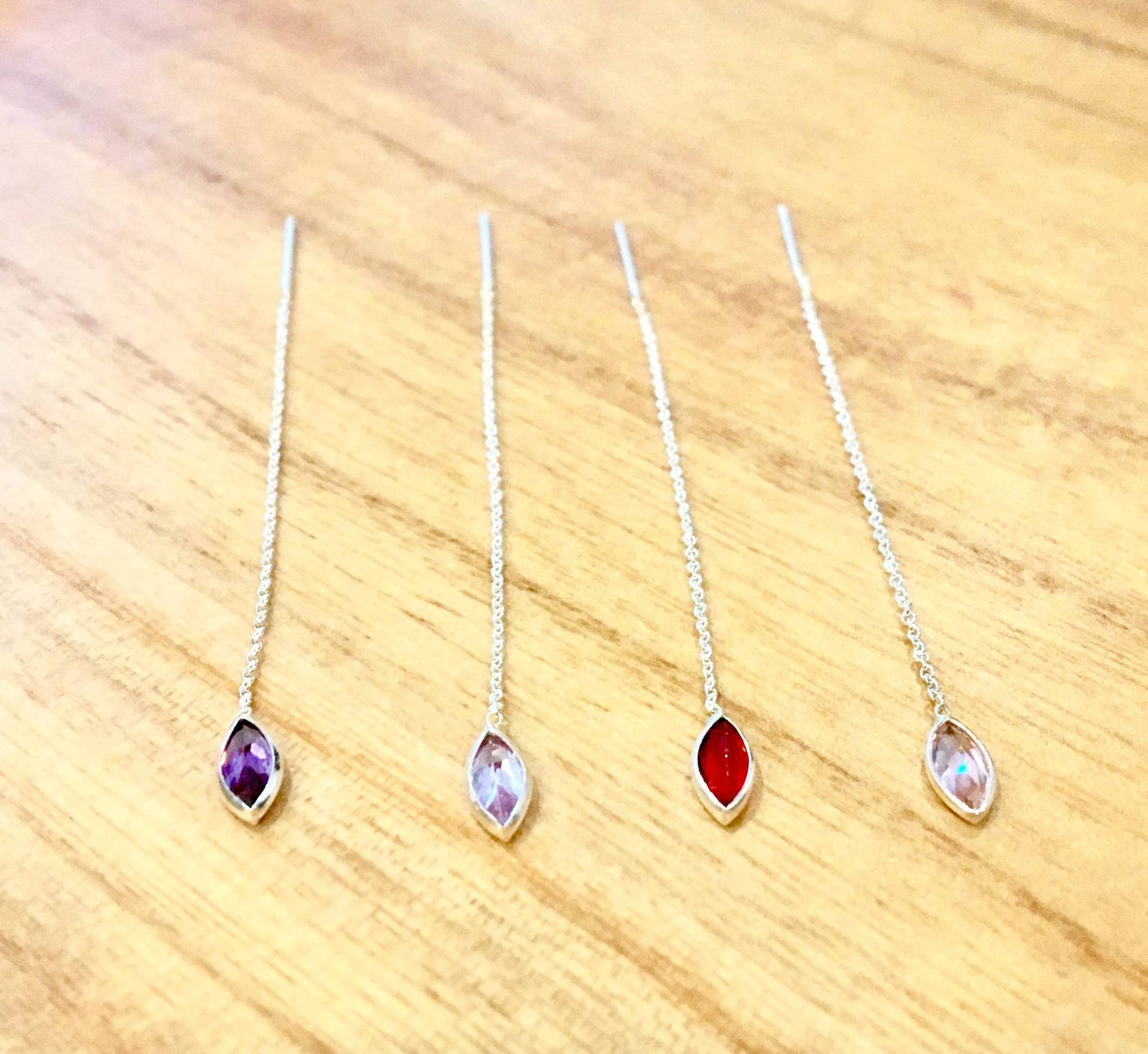 Einfädler Ohrringe, Sterling Silber, Diamant Form Lila Lavendel Rosa Rot Stein, Kristall Tropfen Baumeln Ohrringe Einfädler Ohrringe, Sterling Silber, Diamant Form Lila Lavendel Rosa Rot Stein, Kristall Tropfen Baumeln Ohrringe von JustForMermaids