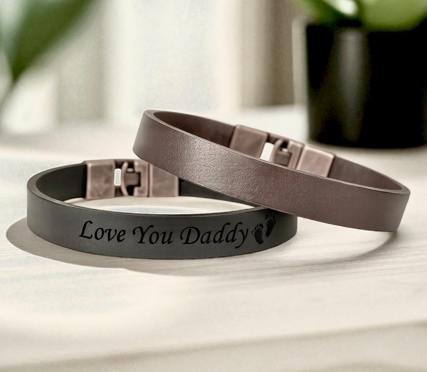 Personalisiertes Lederarmband Mit Gravur Hochzeit Armband Herrenarmband Geschenk Für Papa Vatertagsgeschenk Ihn Personalisiertes Lederarmband Mit Gravur Hochzeit Armband Herrenarmband Geschenk Für Papa Vatertagsgeschenk Ihn von JustLeatherB