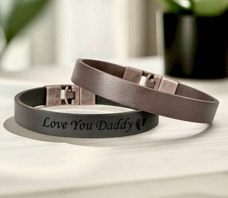 Personalisiertes Lederarmband Mit Gravur Hochzeit Armband Herrenarmband Geschenk Für Papa Vatertagsgeschenk Ihn Personalisiertes Lederarmband Mit Gravur Hochzeit Armband Herrenarmband Geschenk Für Papa Vatertagsgeschenk Ihn von JustLeatherB