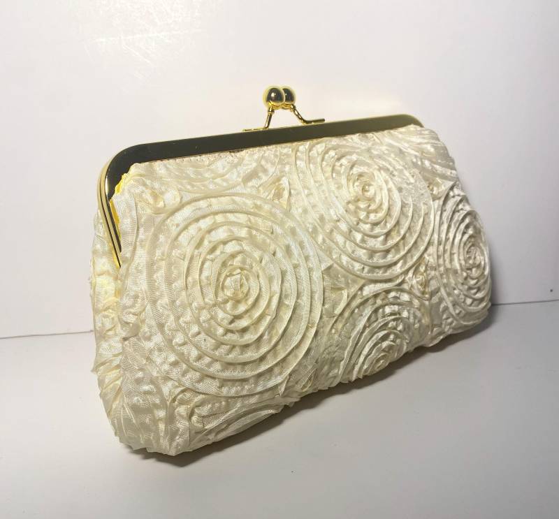 Creme, Beige, Rose Design Kupplung, Abendtasche 8 X 5 2 in Gold Ton Rahmen Creme, Beige, Rose Design Kupplung, Abendtasche 8 X 5 2 in Gold Ton Rahmen von JustMyStyleByTess