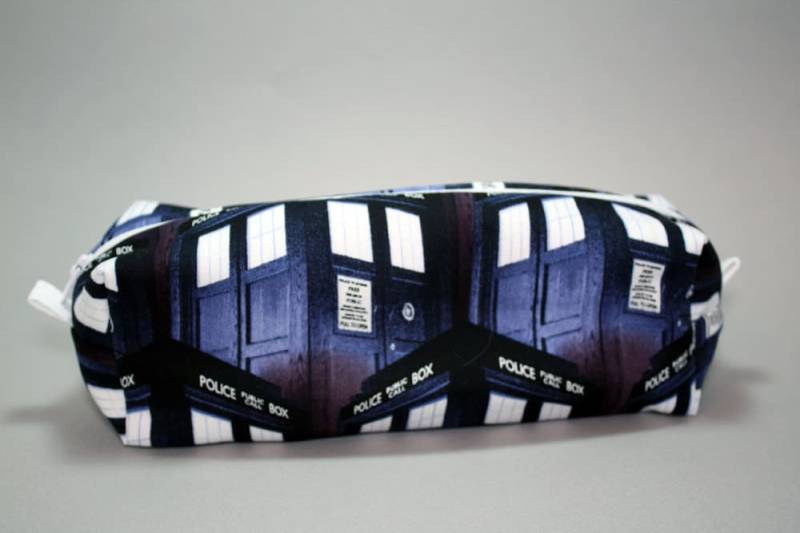 Boxy Make-Up Tasche - Tardis Doctor Who Reißverschluss Bleistift-Beutel von JustPeachyHandmade