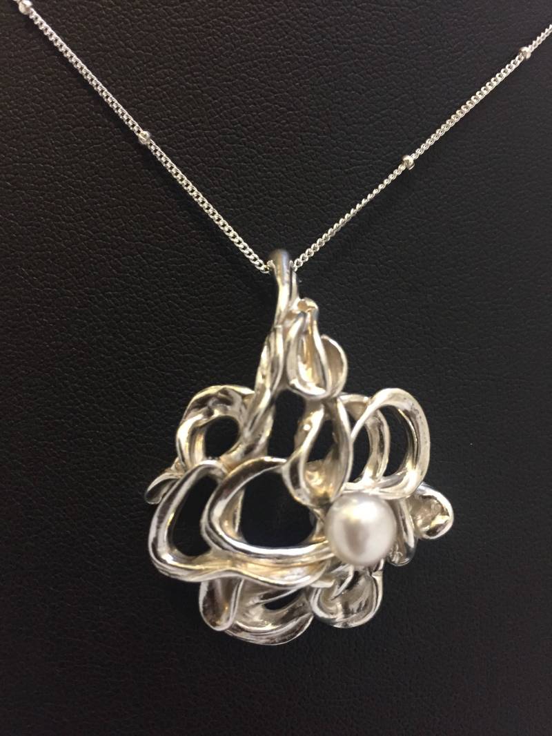 sterling Silber & Perlenkette - Unikat Anhänger Silberanhänger An Silberkette von JustRocksandCoral