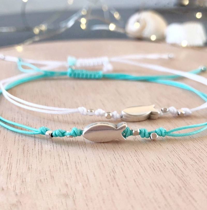 Armband Mit Silber Fisch Charm, Seepferdchen Perlenarmband Verstellbar, Freundschaftsschmuck von JustSeedBeads