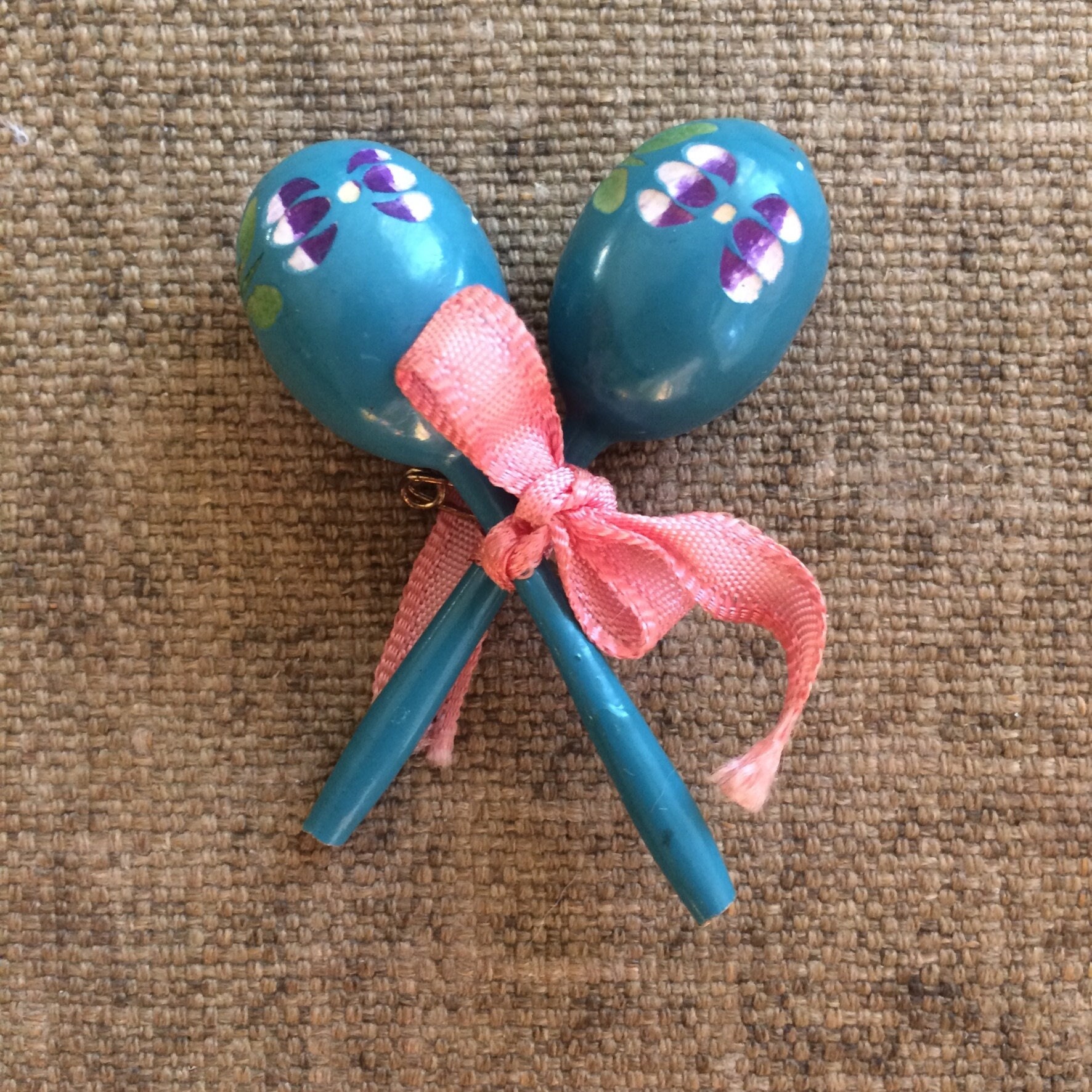 Vintage Maraca Brosche - Made in Mexico Vintage Maraca Brosche - Made in Mexico von JustSmashingDarling
