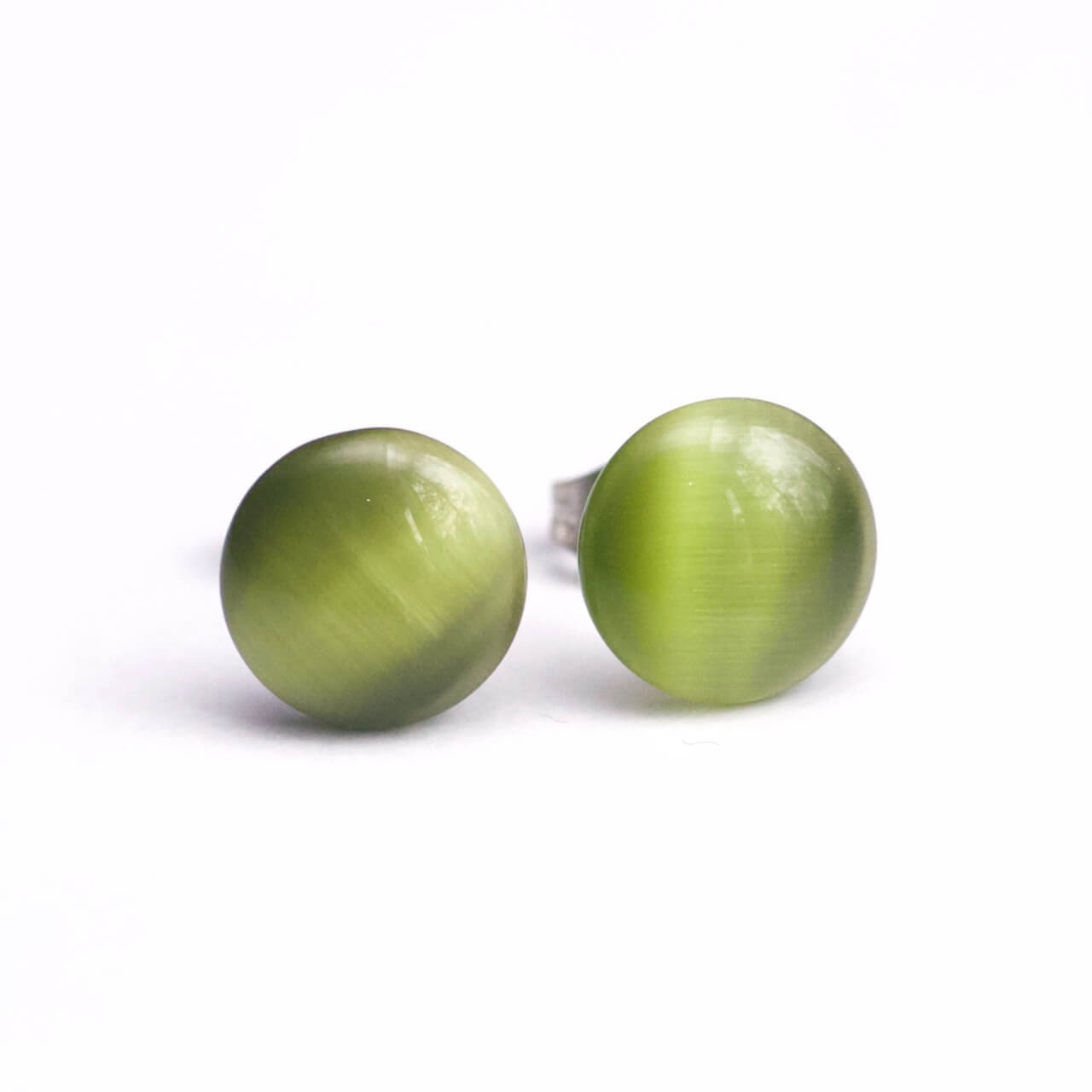 Edelstahl Cateye Ohrstecker in Olivegrün - Geschenkidee Just Trisha Edelstahl Cateye Ohrstecker in Olivegrün - Geschenkidee Just Trisha von JustTrisha