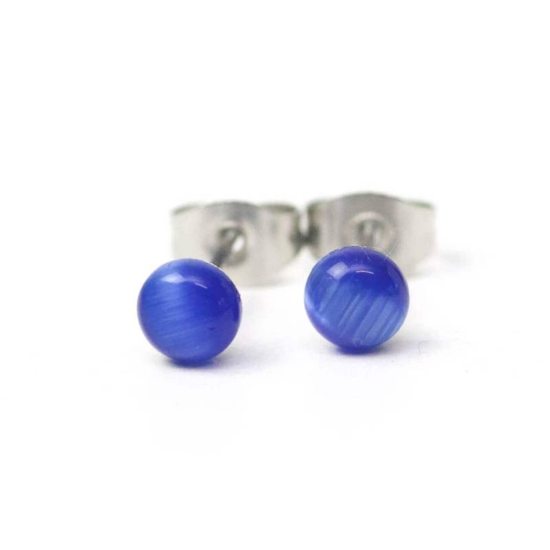 Mini Edelstahl Cateye Ohrstecker in Dunkelblau - Geschenkidee Just Trisha Mini Edelstahl Cateye Ohrstecker in Dunkelblau - Geschenkidee Just Trisha von JustTrisha