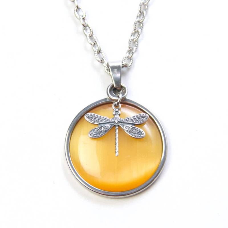 Vintage Kette Mit Cateye Stein Und Kleiner Libelle - Farbwahl Geschenkidee Just Trisha von JustTrisha
