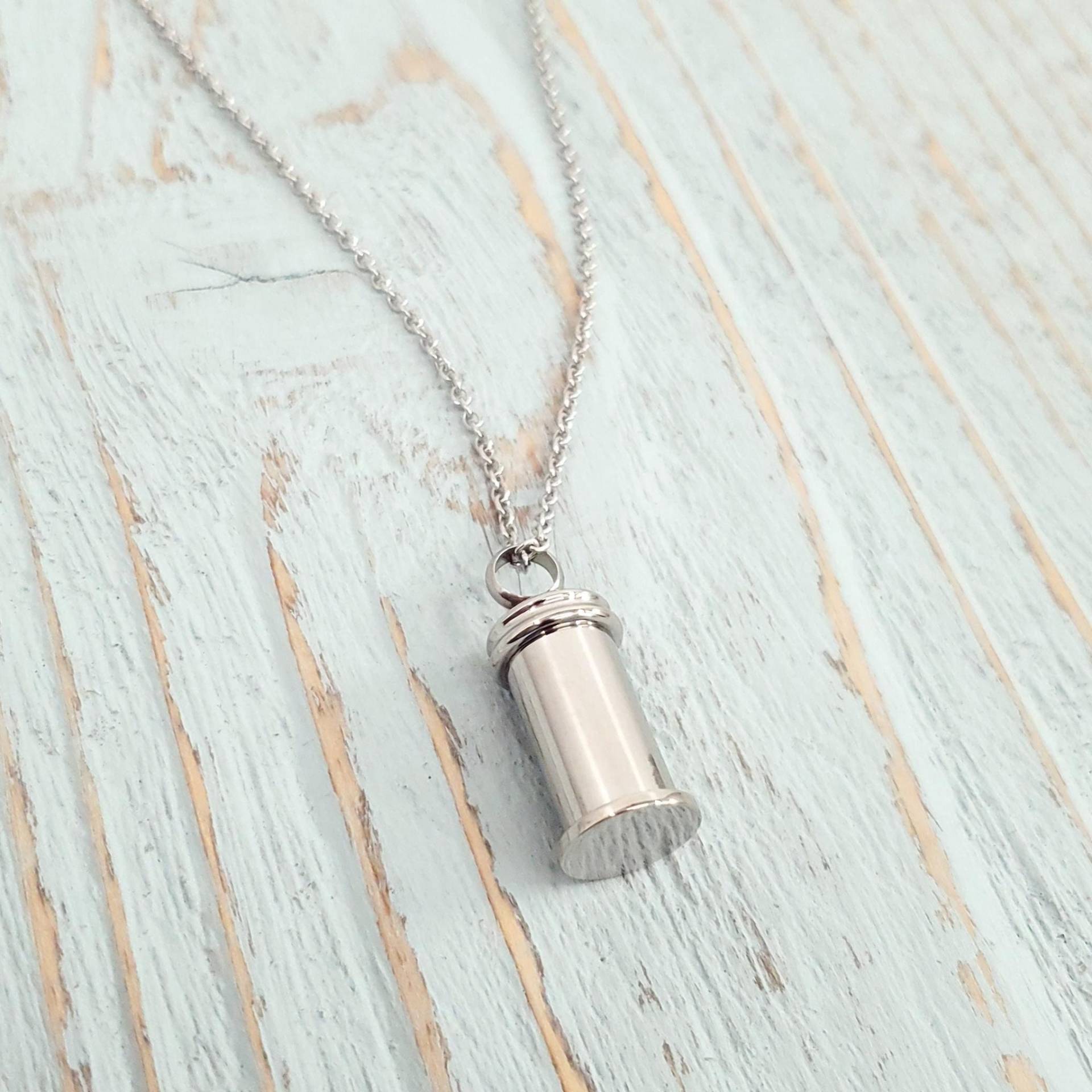 Edelstahl Pille Kapsel Anhänger Andenken Urne Feuerbestattung Halskette, Benutzerdefinierte Engravi - Petmemorialng von JustVial