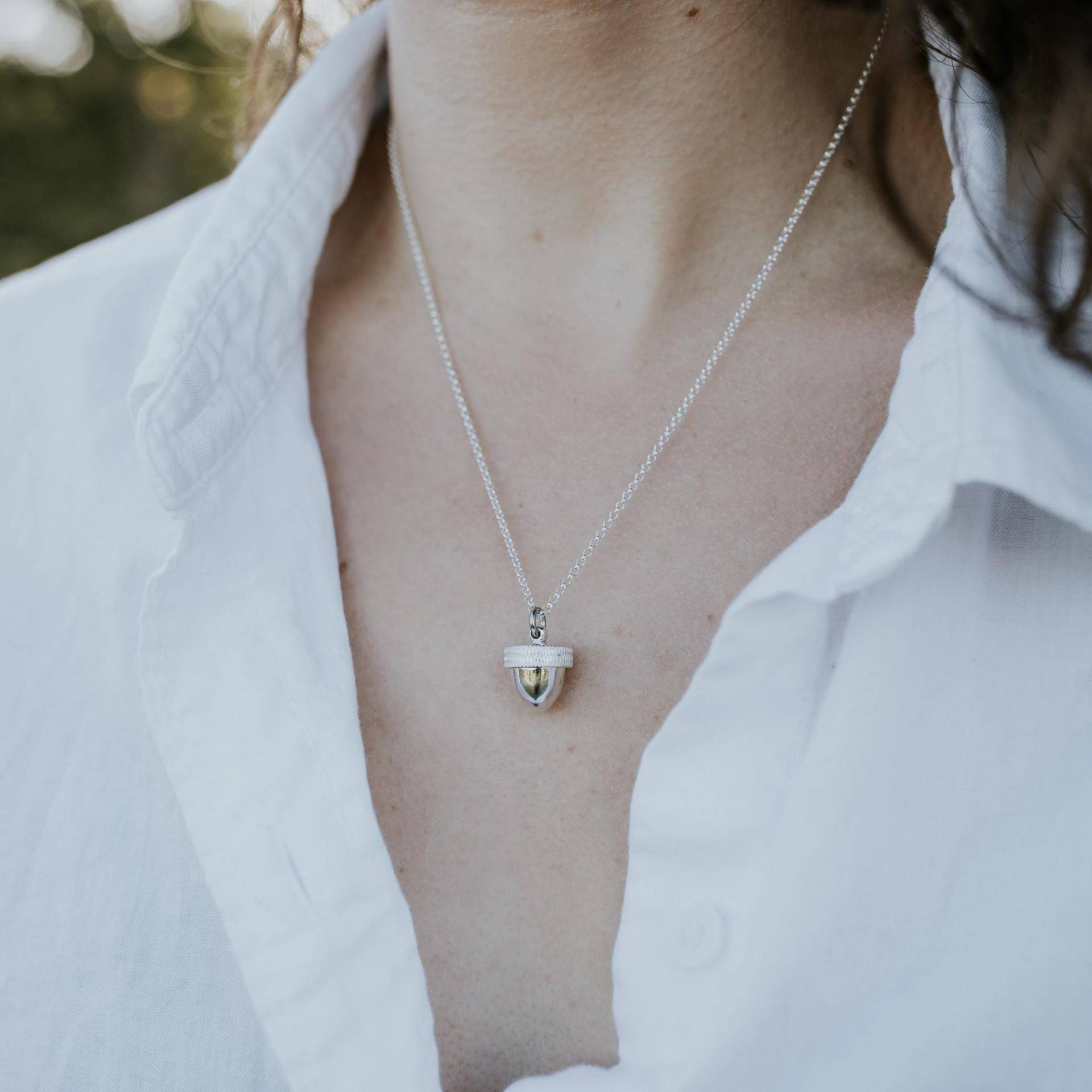 Eichel Urne Halskette Aus 925Er Silber Schmuck Für Die Feuerbestattung Von Haustieren von JustVial