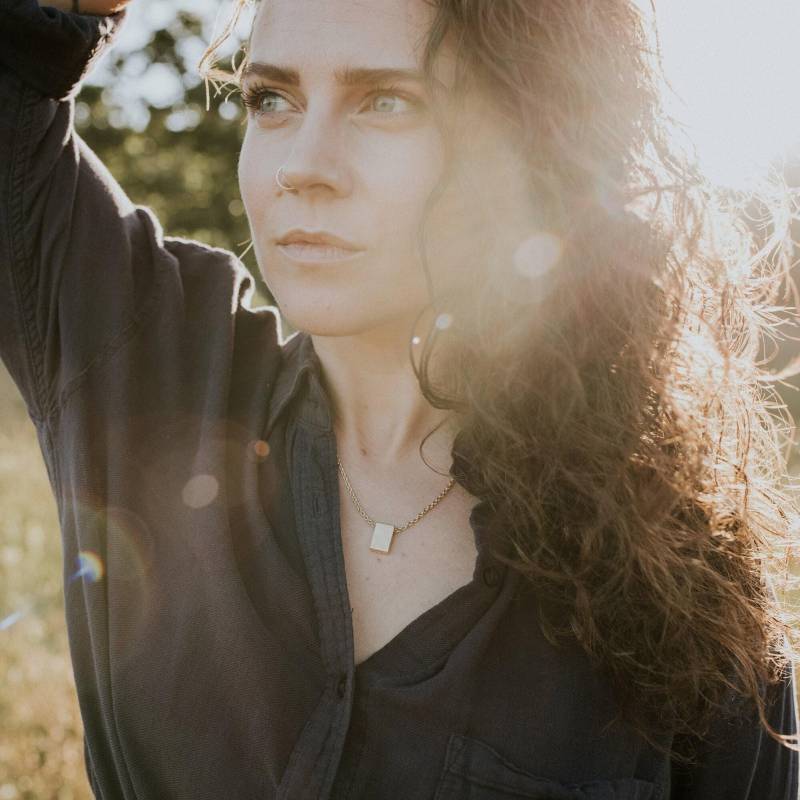 Gold Asche Urne Halskette Personalisierter Gravierter Edelstahl Anhänger - Haustier-Denkmal von JustVial