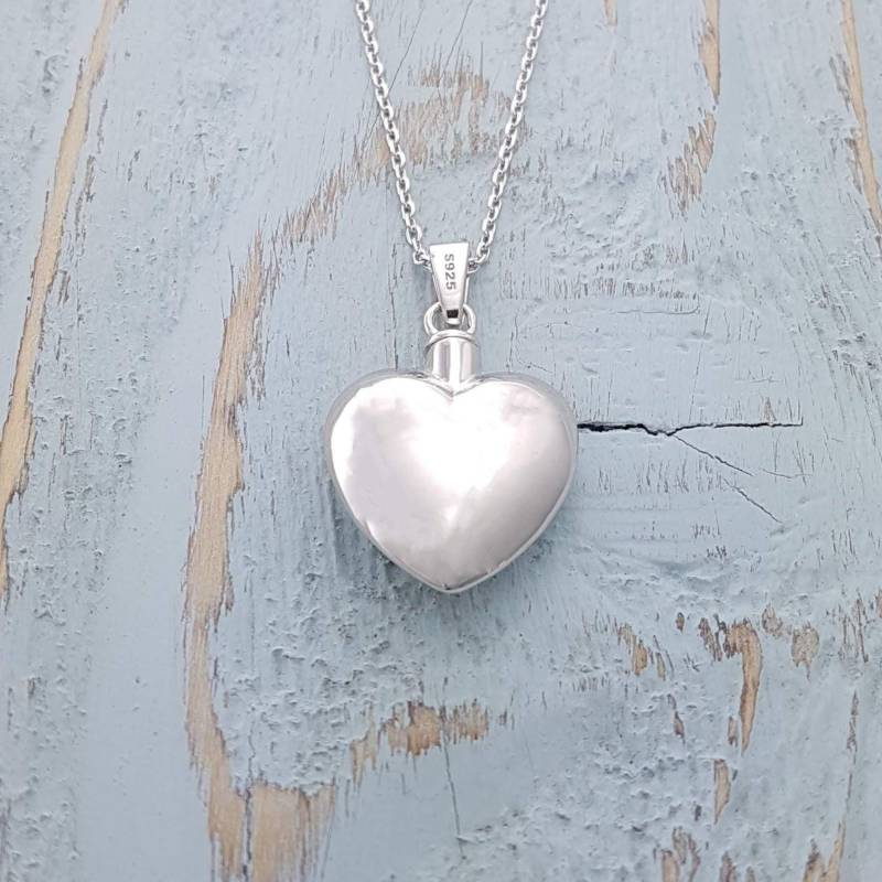 Silber Herz Urne Halskette Personalisierter Schmuck Mit Gravur von JustVial