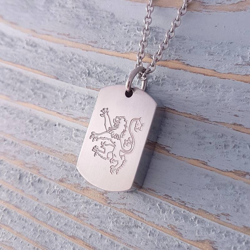 Rampant Lion Urne Mit Gravur Drehgravierter Edelstahl-Dog-Tag-Anhänger - Haustier-Denkmal von JustVial