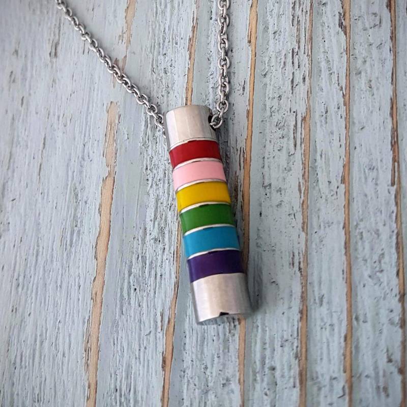 Regenbogen Urne Aus Feuerbestattung Lgbtq Capsule Medaillon Mit Gravur von JustVial