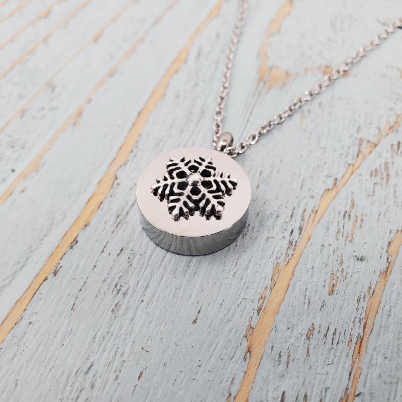 Schneeflocke Feuerbestattung Urne Halskette Sterling Silber Andenken - Haustier-Denkmal von JustVial