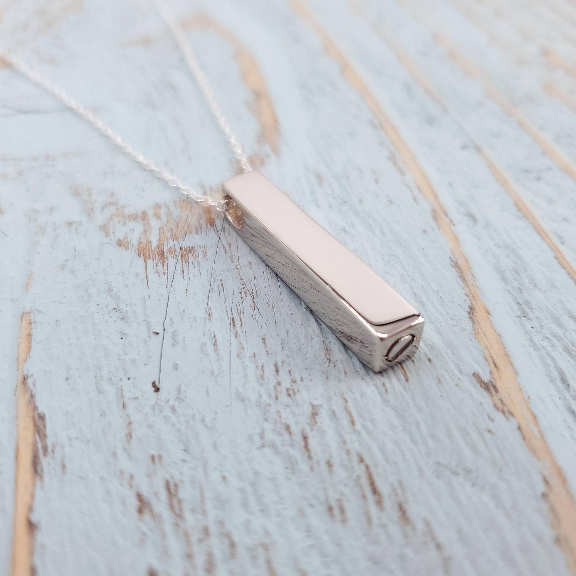 Urne Bar Anhänger Halskette Massiver 925Er Sterlingsilber-Schmuck Mit Individueller Gravur von JustVial
