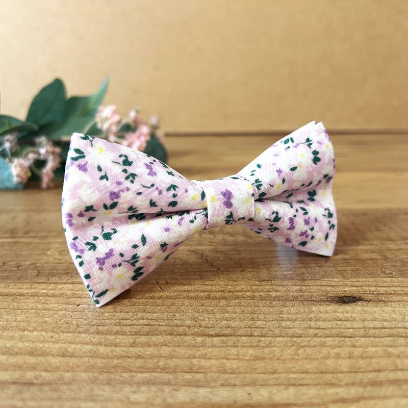 Blumen Fliege in Flieder/Lila Bräutigam Hochzeit Ringträger Geschenk Für Papa Ihn Blumen Fliege in Flieder/Lila Bräutigam Hochzeit Ringträger Geschenk Für Papa Ihn von Justformanboutique