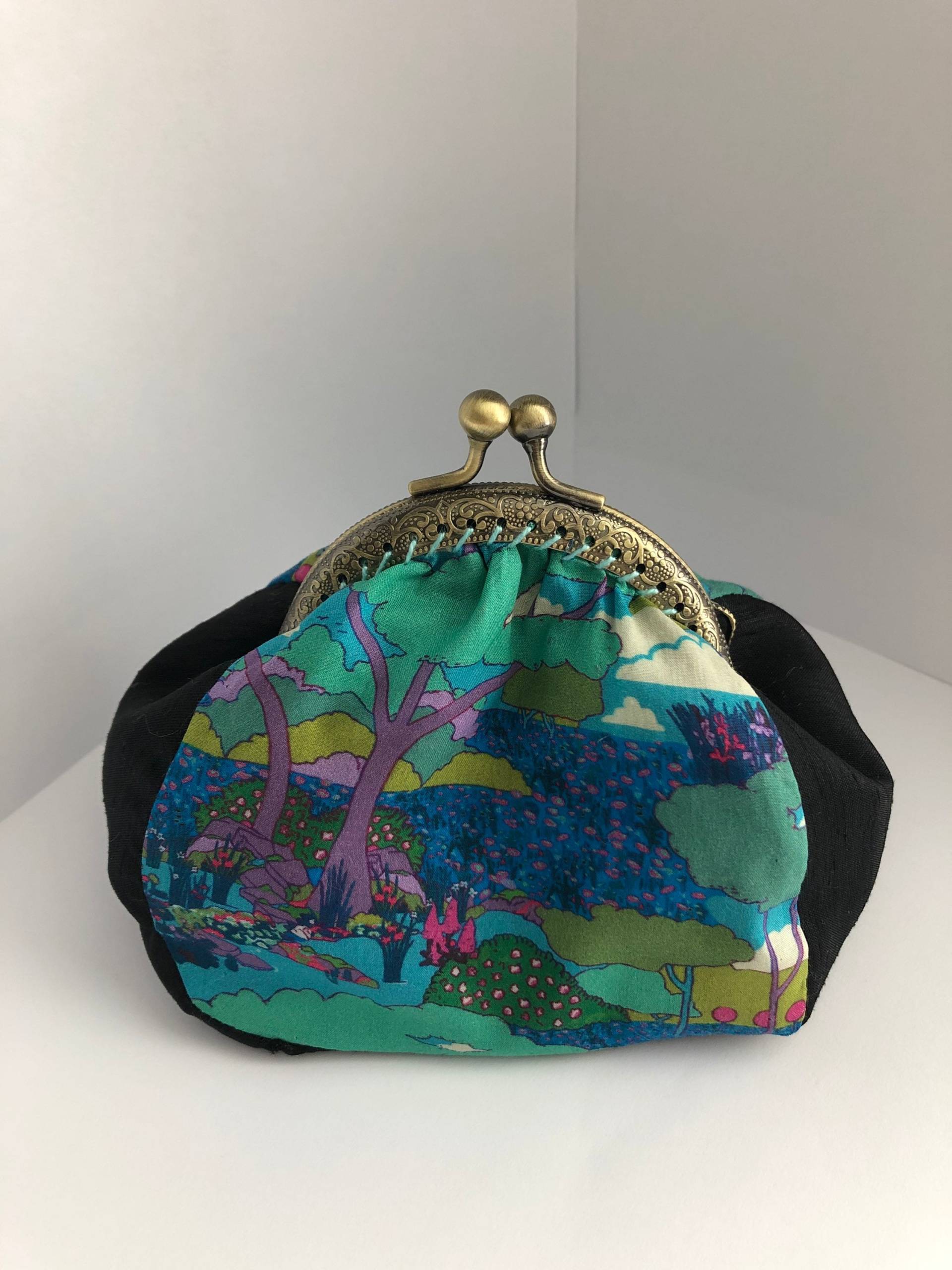 Handgefertigte Geldbörse Mit Liberty Print Handgefertigte Geldbörse Mit Liberty Print von Justinedalton