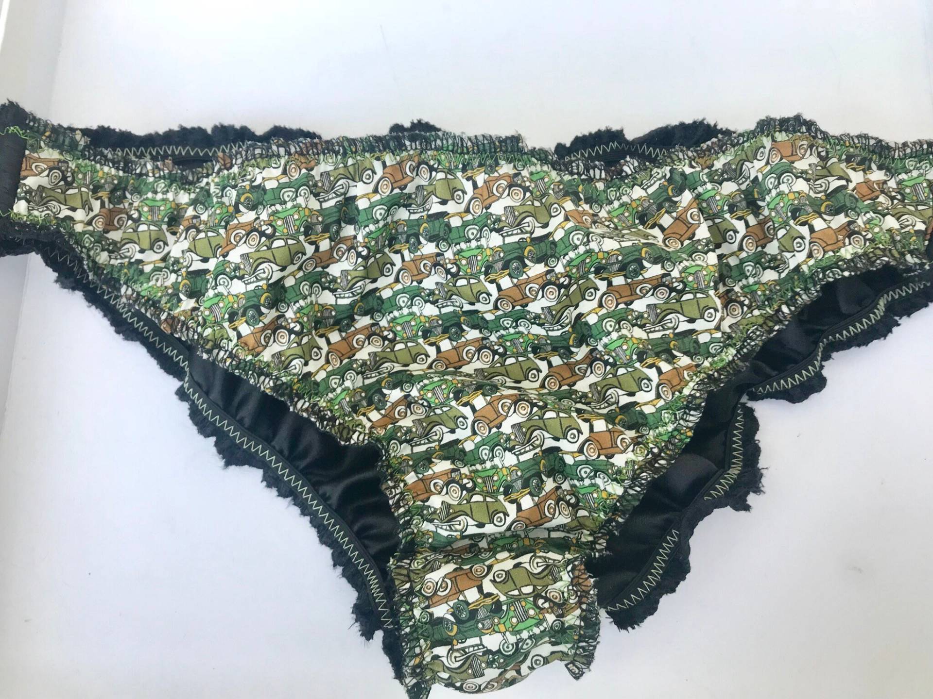 Handgemachte Liberty Print Baumwolle Schlüpfer Vintage Auto Muster Unterwäsche Handgemachte Liberty Print Baumwolle Schlüpfer Vintage Auto Muster Unterwäsche von Justinedalton