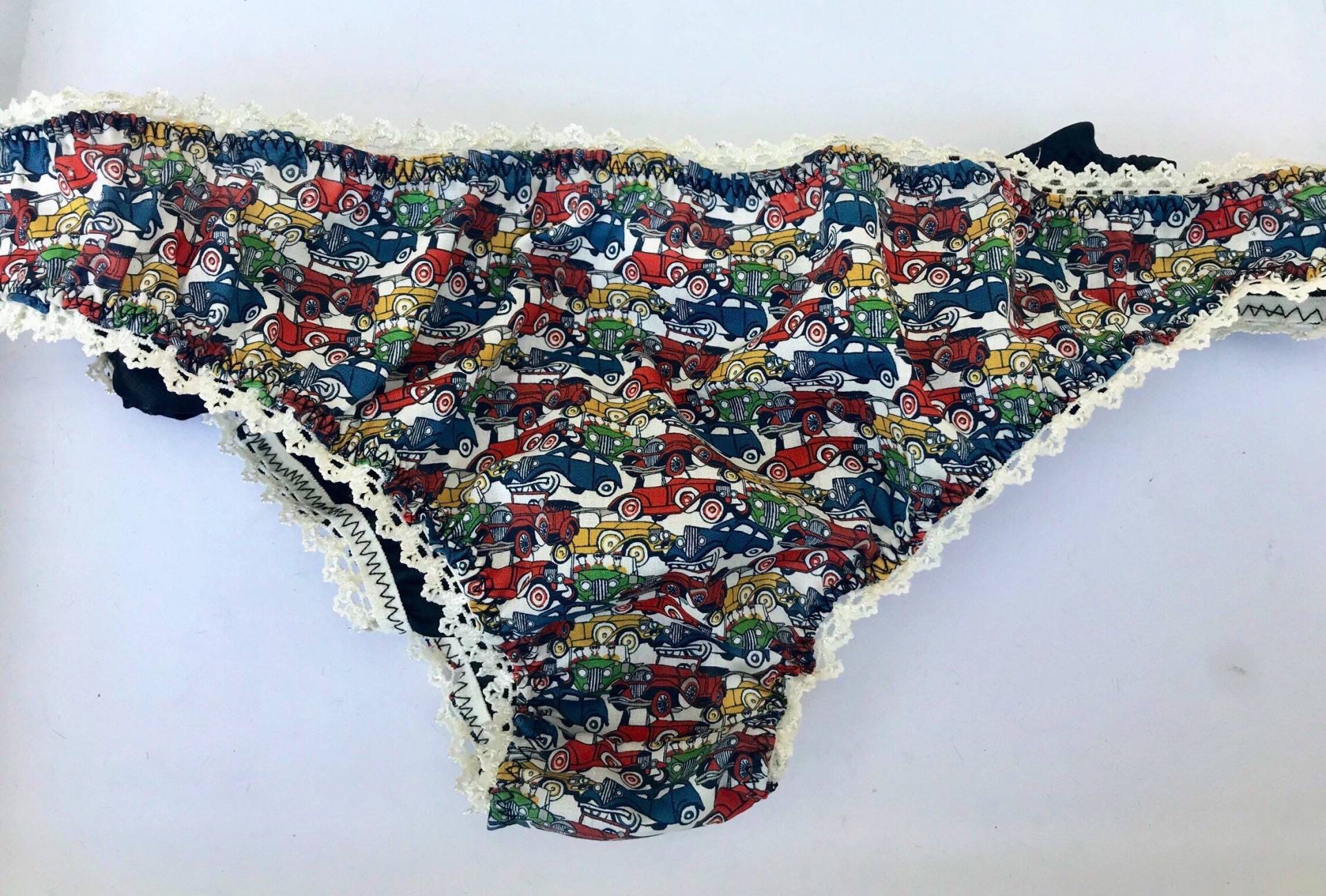 Handgemachte Liberty Print Baumwolle Schlüpfer Vintage Auto Muster Unterwäsche Handgemachte Liberty Print Baumwolle Schlüpfer Vintage Auto Muster Unterwäsche von Justinedalton