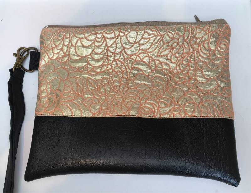 Handgemachte Vintage-stoff-Reißverschlusstasche Mit Abnehmbarem Riemen Handgemachte Vintage-stoff-Reißverschlusstasche Mit Abnehmbarem Riemen von Justinedalton