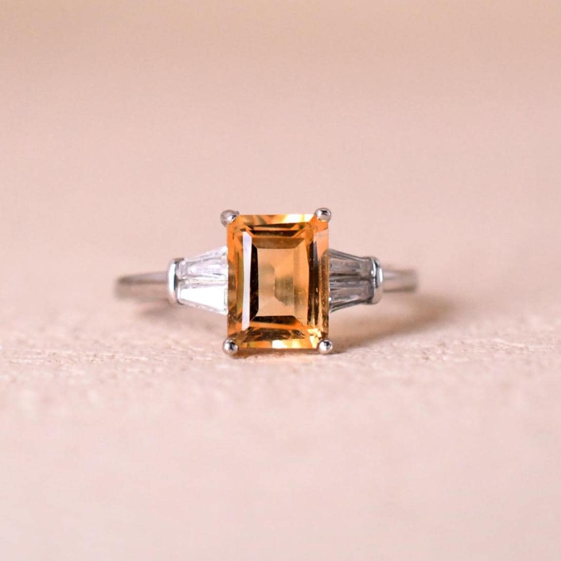 Eleganter Citrinring Aus 925Er Silber Verstellbar & Vergoldet Mit 18K Weißgold Perfektes Geschenk Für Frauen Verstellbarer Ring von JustringSJ
