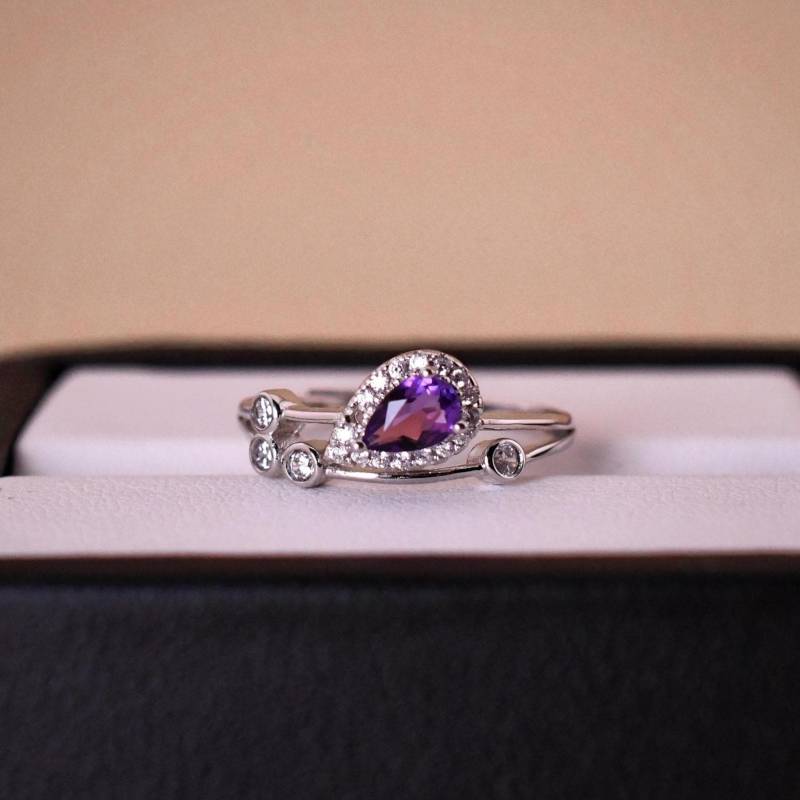 Eleganter Natürlicher Amethyst-Tränenring925 Sterling Silberweissgold Vergoldeteinzigartiges Geburtsstein-Statement-Stück Verstellbarer von JustringSJ