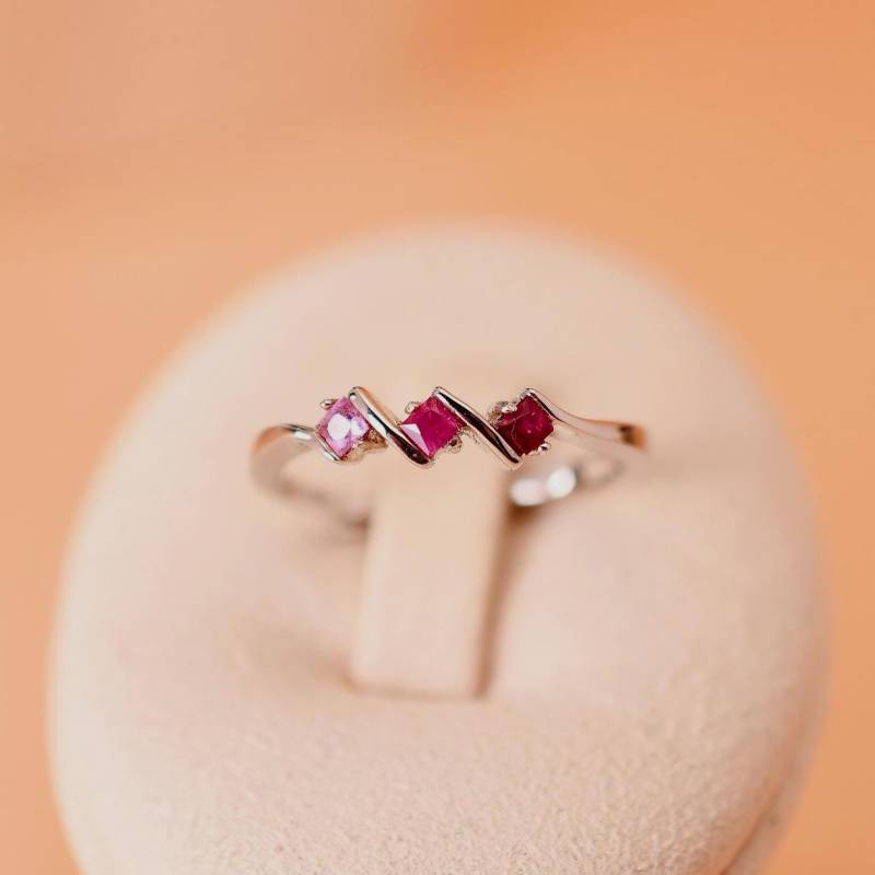 Eleganter Verstellbarer Farbiger Saphirring Aus 925Er Silber Mit 18K Weißgold Perfektes Geschenk Für Frauen von JustringSJ