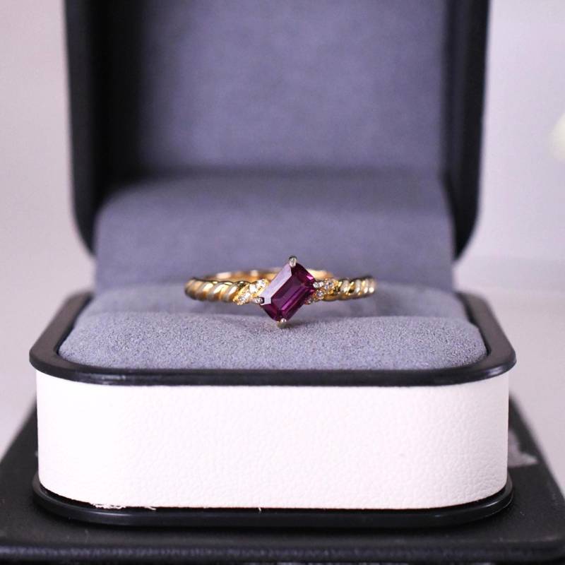 Exquisiter Natürlicher Granat Ring 18K Gelbgold-Veredelt 925Er Silberring Verstellbarer Geschenk Für Frau Exquisiter Natürlicher Granat Ring 18K Gelbgold-Veredelt 925Er Silberring Verstellbarer Geschenk Für Frau von JustringSJ