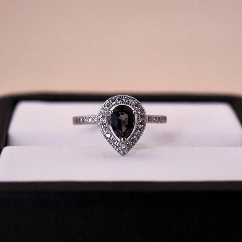 Herzförmiger Diana Spinellring Natürlicher Edelsteinring 925Er Silberring, Mit 18K Weißgold Vergoldet Verstellbarer Geschenk Für Frau Herzförmiger Diana Spinellring Natürlicher Edelsteinring 925Er Silberring, Mit 18K Weißgold Vergoldet Verstellbarer Geschenk Für Frau von JustringSJ
