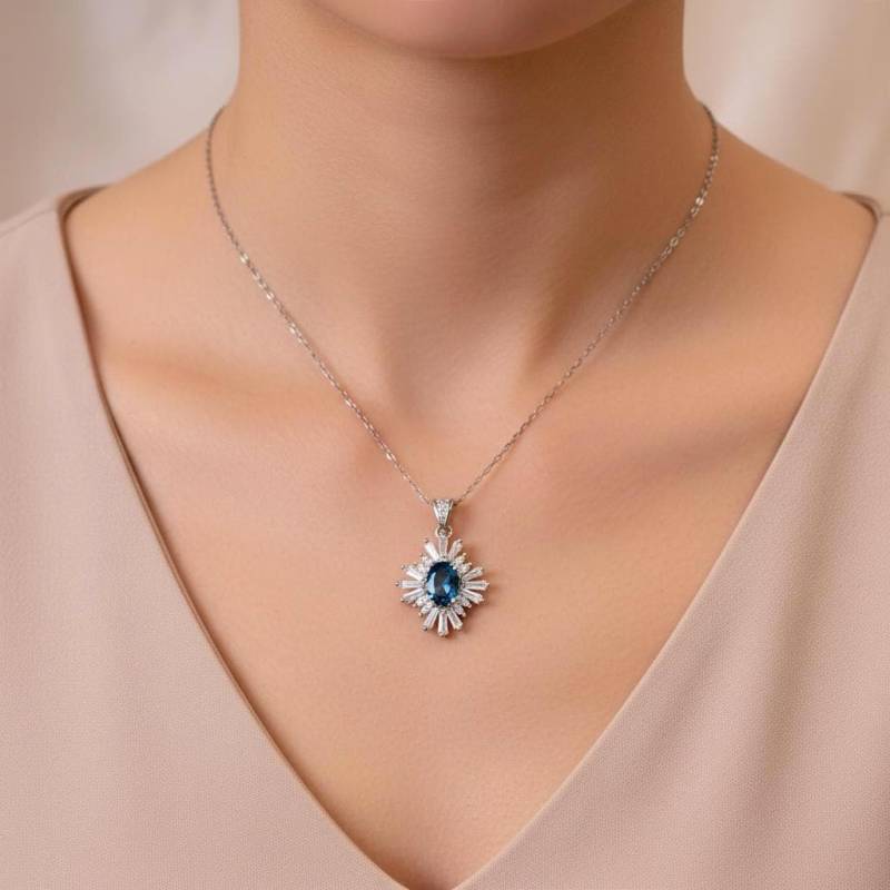 London Blue Topas Anhänger 925 Silber Schmuck Sternförmiger Natur Zarte Silberkette Handgemachter Edelsteinschmuck von JustringSJ