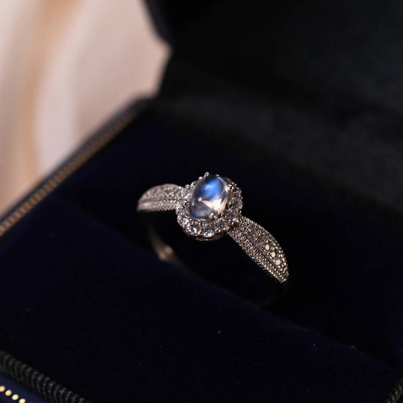 Mondstein Ring Natürlicher Blauer 925 Silber Verstellbar Ovaler Cabochon Eleganter Silberring Damen Geschenkidee von JustringSJ