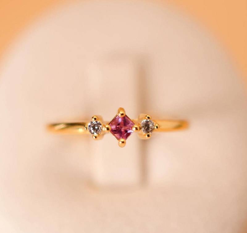 Natürlicher Farbiger Saphir-Geburtssteinring - Wasserfest Weißgold-Vermeil -925Er Sterlingsilber Vergoldet Verstellbar von JustringSJ