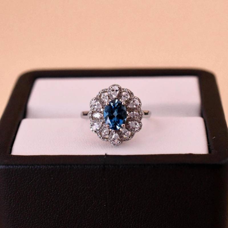 Vintage-Luxus Topaz Ring Natürlicher Edelsteinring 925Er Silberring, Mit 18K Weißgold Vergoldet Verstellbarer Perfektes Geschenk Vintage-Luxus Topaz Ring Natürlicher Edelsteinring 925Er Silberring, Mit 18K Weißgold Vergoldet Verstellbarer Perfektes Geschenk von JustringSJ