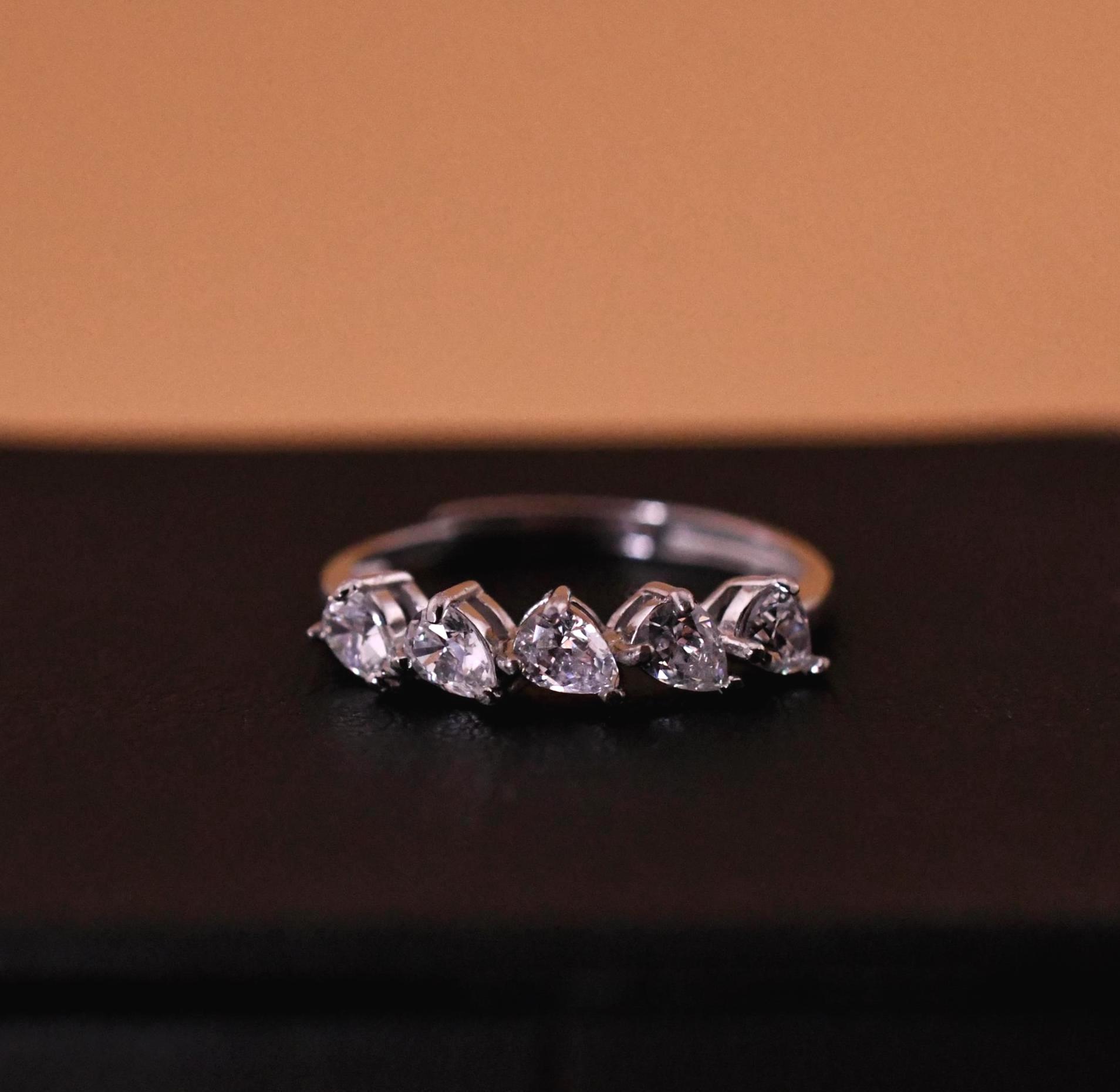 Zirkonia-Reihenring Stapelring 925Er Silber & 18K Vergoldung Anpassbarer Damenring Perfekt Für Jeden Anlass Perfektes Geschenk von JustringSJ