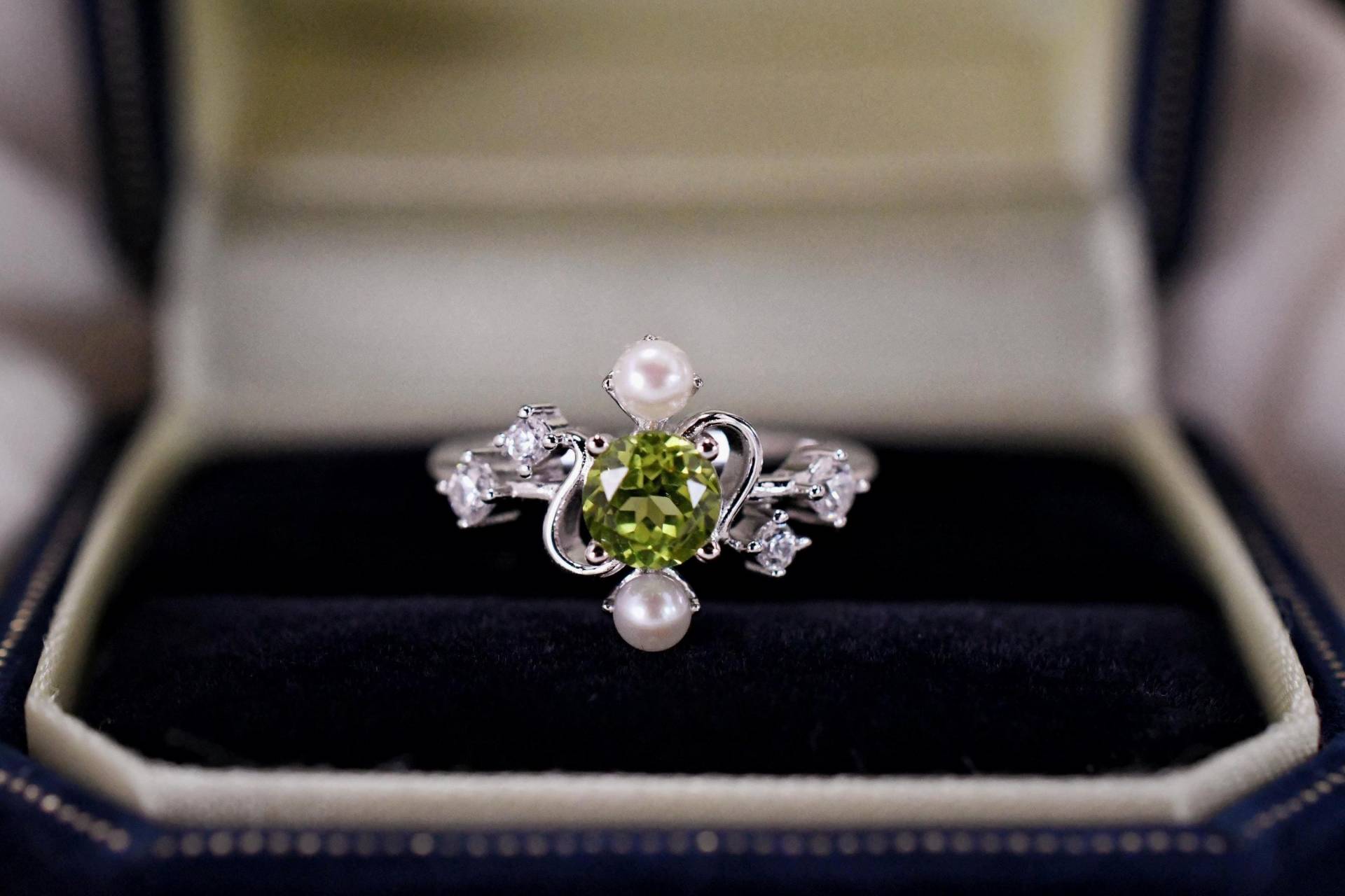 sternzeichen-Peridot-Perlenring Natürlicher Peridot 925Er Silberring, Mit 18K Weißgold Vergoldet Verstellbarer Geschenk Für Frau von JustringSJ