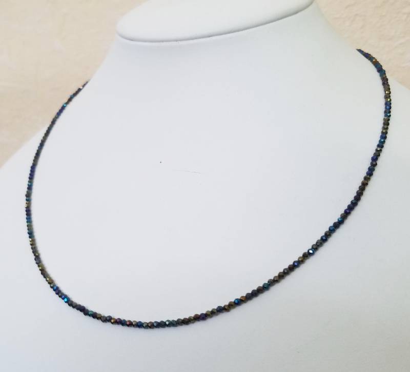 Edelsteinkette 42cm Pyrit Halskette Mit 2-2, 2mm Facettierten Perlen - Collier Edelsteinkette 42cm Pyrit Halskette Mit 2-2, 2mm Facettierten Perlen - Collier von Juttamar