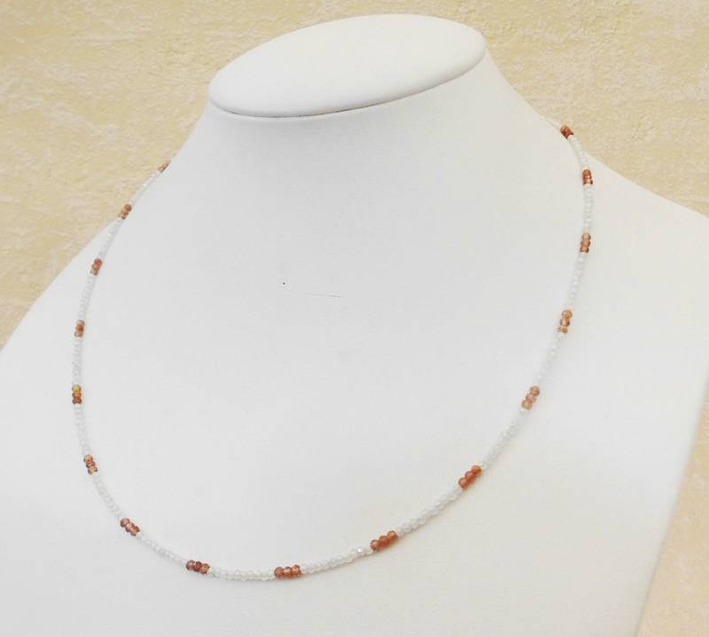 Edelsteinkette 45cm Zirkon Halskette - 2mm Facettierte Perlen Collier Edelsteinkette 45cm Zirkon Halskette - 2mm Facettierte Perlen Collier von Juttamar