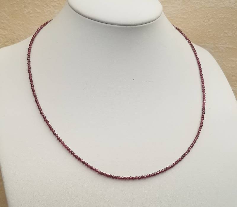 Edelsteinkette 47cm Zirkon Halskette - 2, 2mm Facettierte Perlen Collier Edelsteinkette 47cm Zirkon Halskette - 2, 2mm Facettierte Perlen Collier von Juttamar