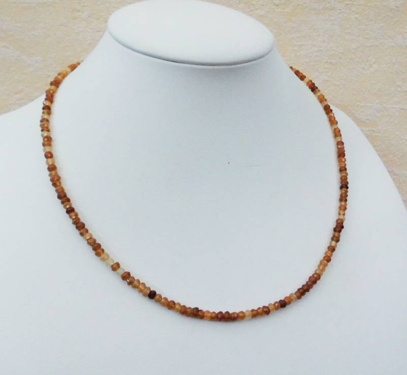 Edelsteinkette Citrin - 45cm Halskette 3, 3mm Facettierten Perlen Collier Edelsteinkette Citrin - 45cm Halskette 3, 3mm Facettierten Perlen Collier von Juttamar