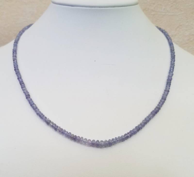 Edelsteinkette Echt Tanzanit Ca. 42cm Halskette Mit 2, 5-4mm Perlen Collier Edelsteinkette Echt Tanzanit Ca. 42cm Halskette Mit 2, 5-4mm Perlen Collier von Juttamar