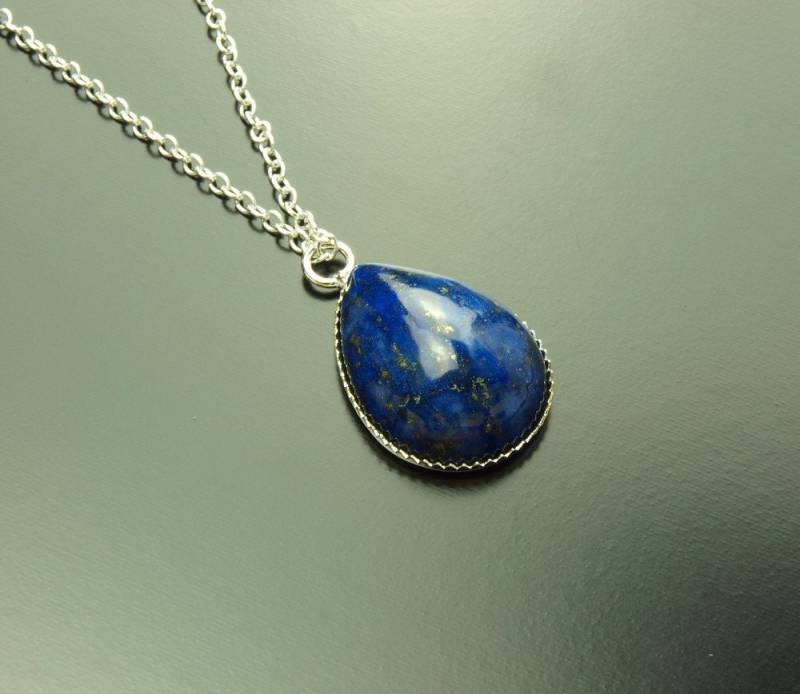 Kette Lapislazuli Edelstein Tropfen Silbern Blau Cabochon Lapis Lazuli Gold Oval von JuvelatoDesign