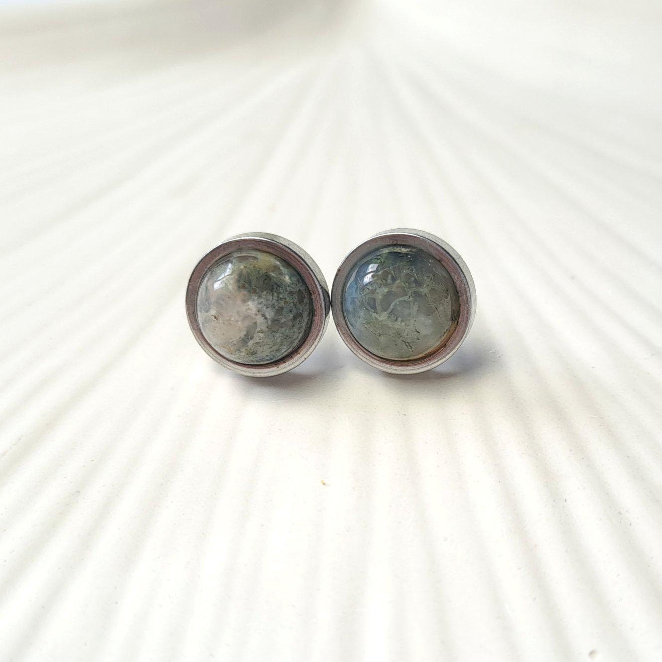 Ohrstecker Mit Moosachat Edelstein Cabochons von JuvelatoDesign