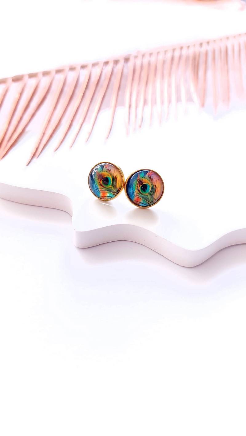 Ohrringe Nach Wahl Federn Pfau Bunt Glas Papier Cabochon Als Ohrstecker/Ohrhänger in Silber Bronze Golden von JuvelatoStore