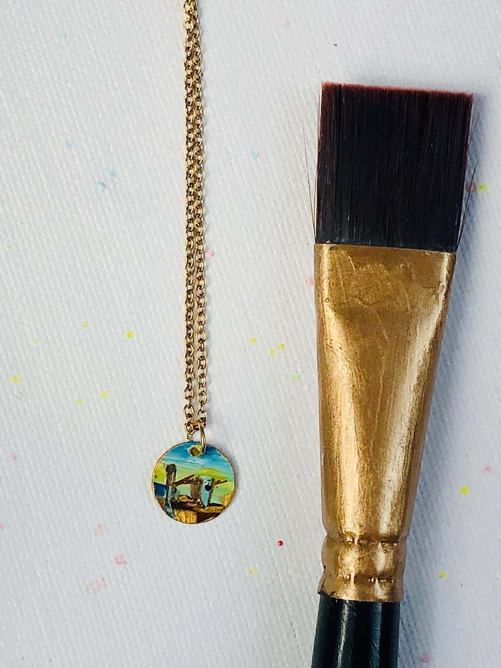 Handbemalte Halskette Im Stil Von Dali - Einzigartiges Schmuckunikat Mit Filigranem Anhänger von JuveloPorVi