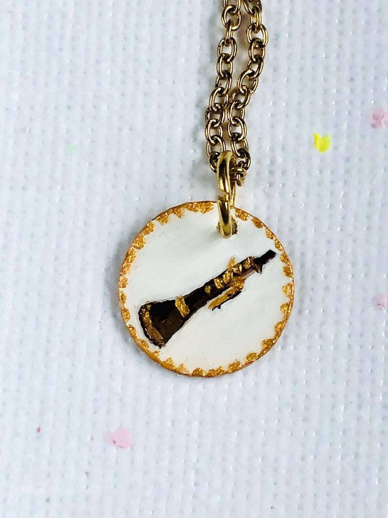 Handbemalte Musik Halskette - Süßes Schmuckunikat Mit Instrumenten Anhänger von JuveloPorVi