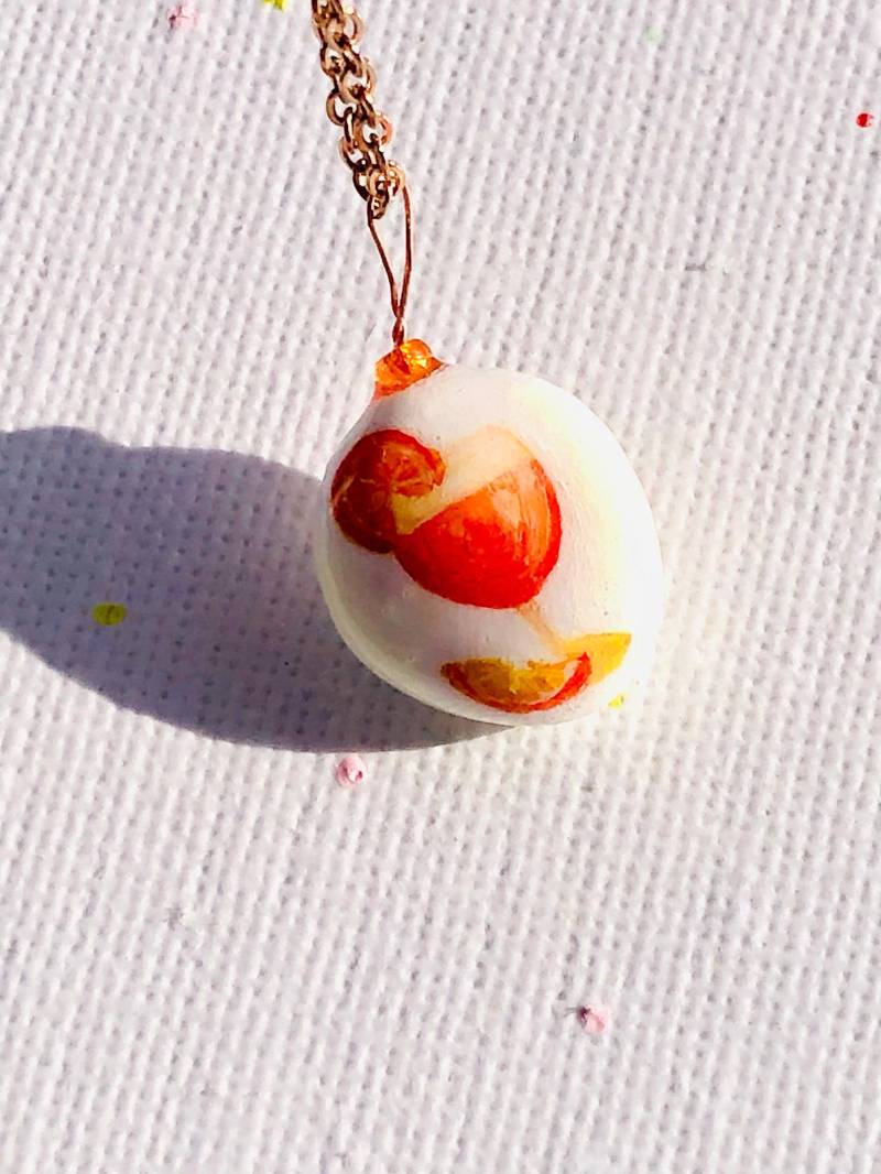 Handgemachter, Handbemalter Fimo-Anhänger - Schmuckunikat Für Mädchen Und Frauen Aperol Spritz Süßer Charm Den Sommer Urlaub von JuveloPorVi