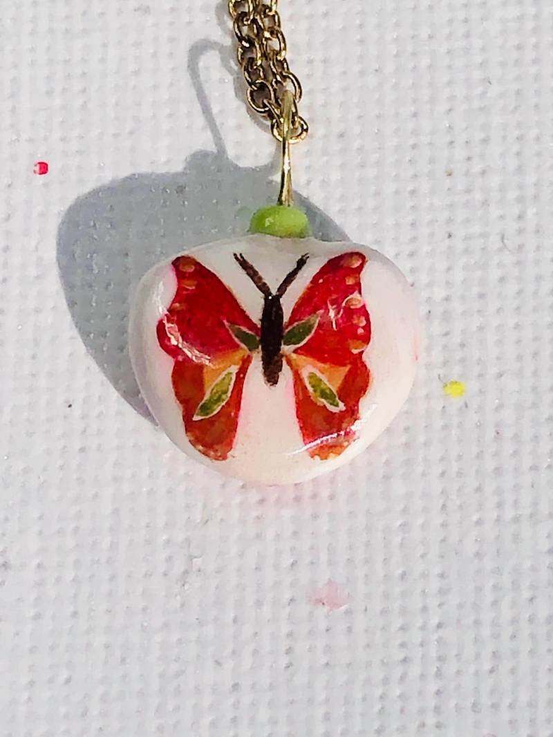 Handgemachter, Handbemalter Fimo-Anhänger - Schmuckunikat Für Mädchen Und Frauen Schmetterling- Süßer Charm Auch Als Geschenk Handgemachter, Handbemalter Fimo-Anhänger - Schmuckunikat Für Mädchen Und Frauen Schmetterling- Süßer Charm Auch Als Geschenk von JuveloPorVi