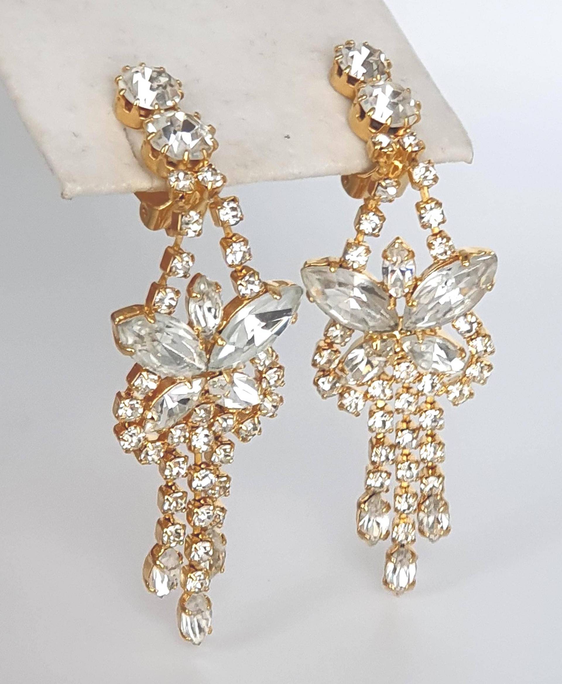 Vintage Ohrhänger Mit Kristall Und Strass Gablonz Ca. 1960Er Jahre Vintage Ohrhänger Mit Kristall Und Strass Gablonz Ca. 1960Er Jahre von JuveloVintage