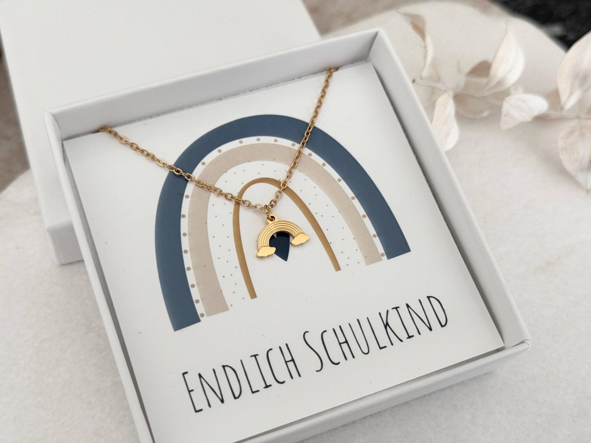 Schulkind 2025 Halskette Schulanfang Regenbogen Mutmacher Glückskette Taufe Edelstahl Wasserfest von JuwelinoSchmuck