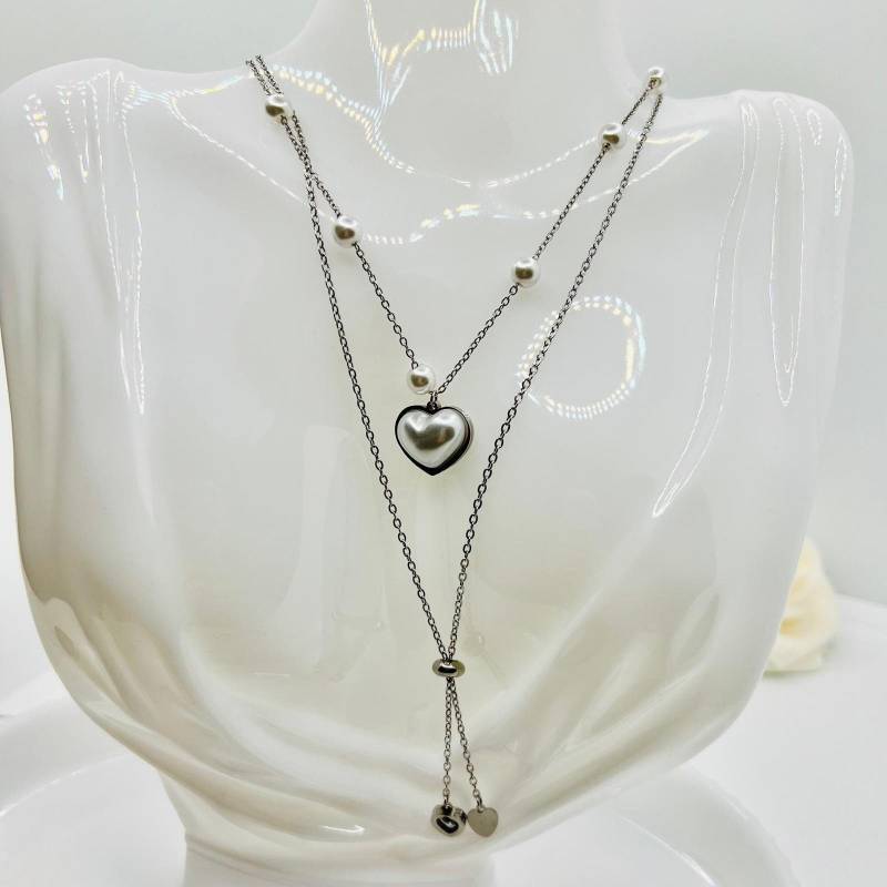 Multilayer Necklace Made Of Stainless Steel Silver With Heart & Pearls in Zirconia Pendant von TezsahShop